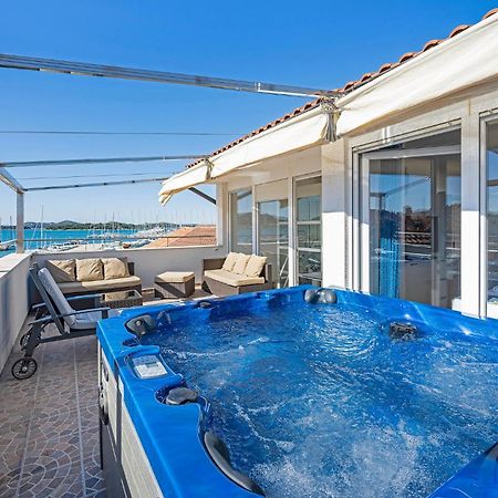 4 Bedroom Stunning Home In Murter Exterior photo