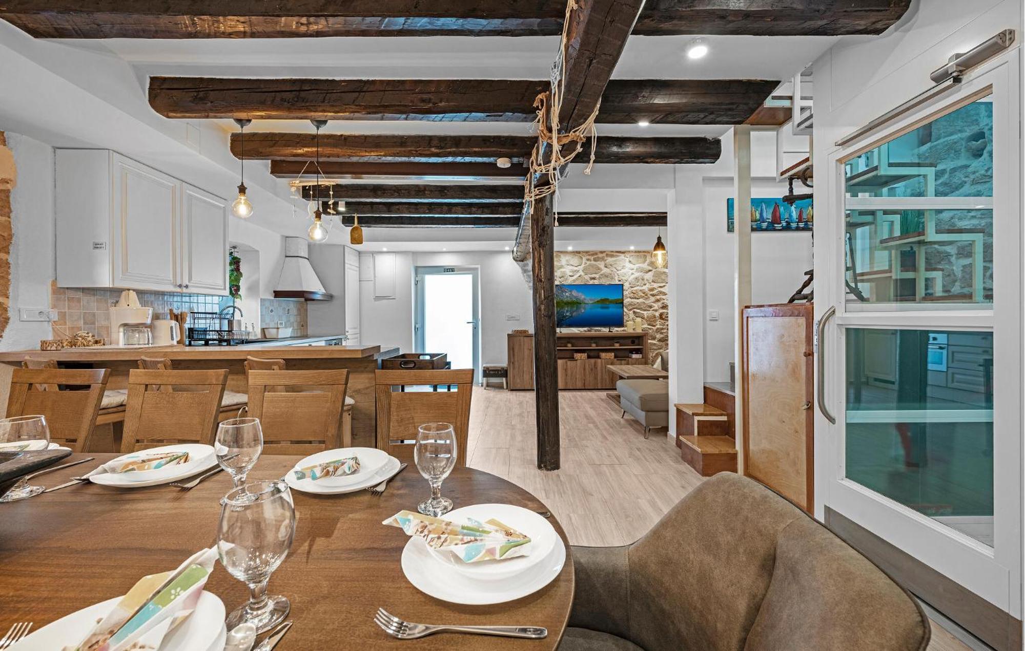 4 Bedroom Stunning Home In Murter Exterior photo